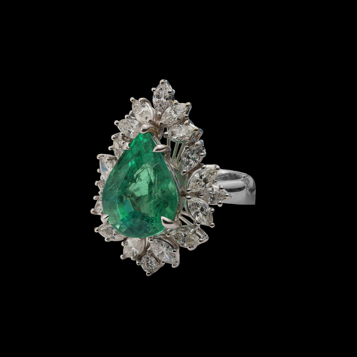 Emerald Diamond Ring