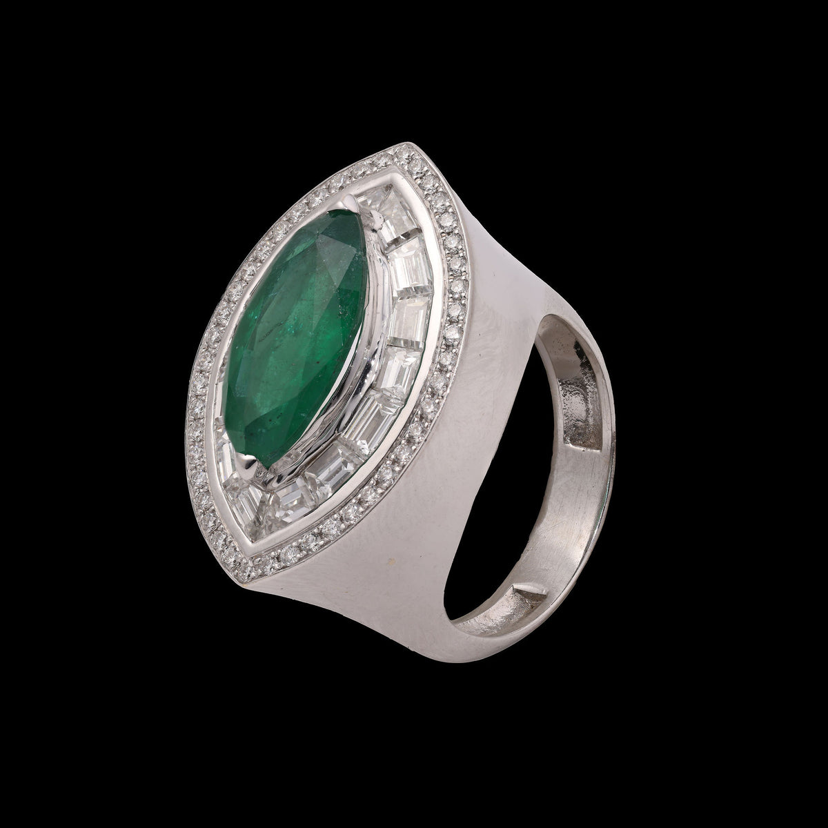Emerald Diamond Ring