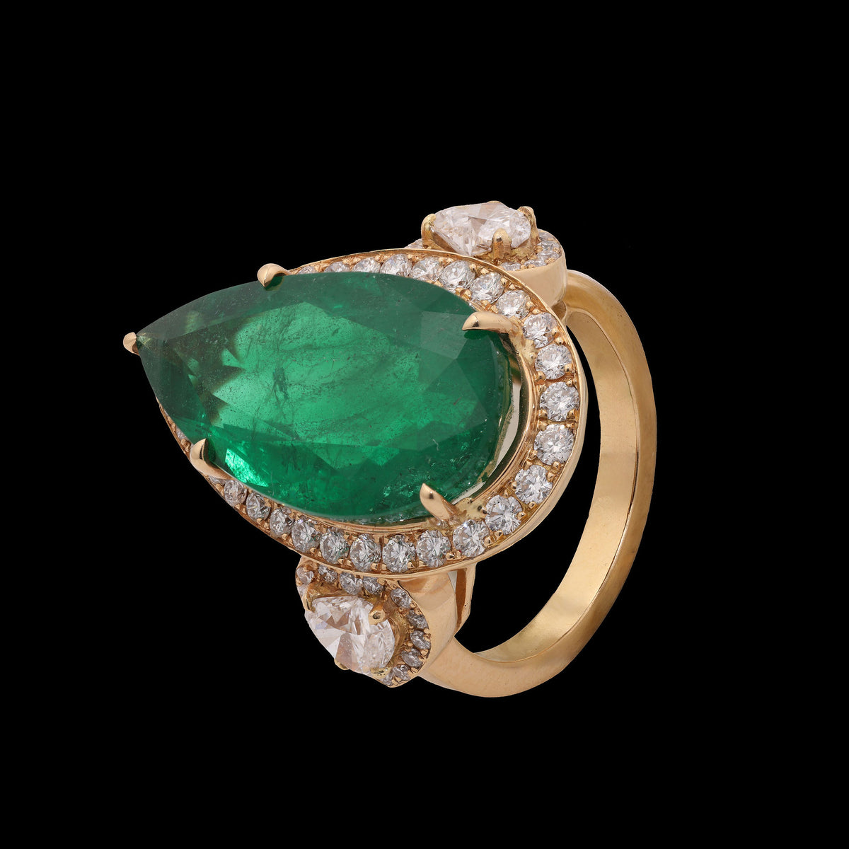 Emerald Diamond Ring