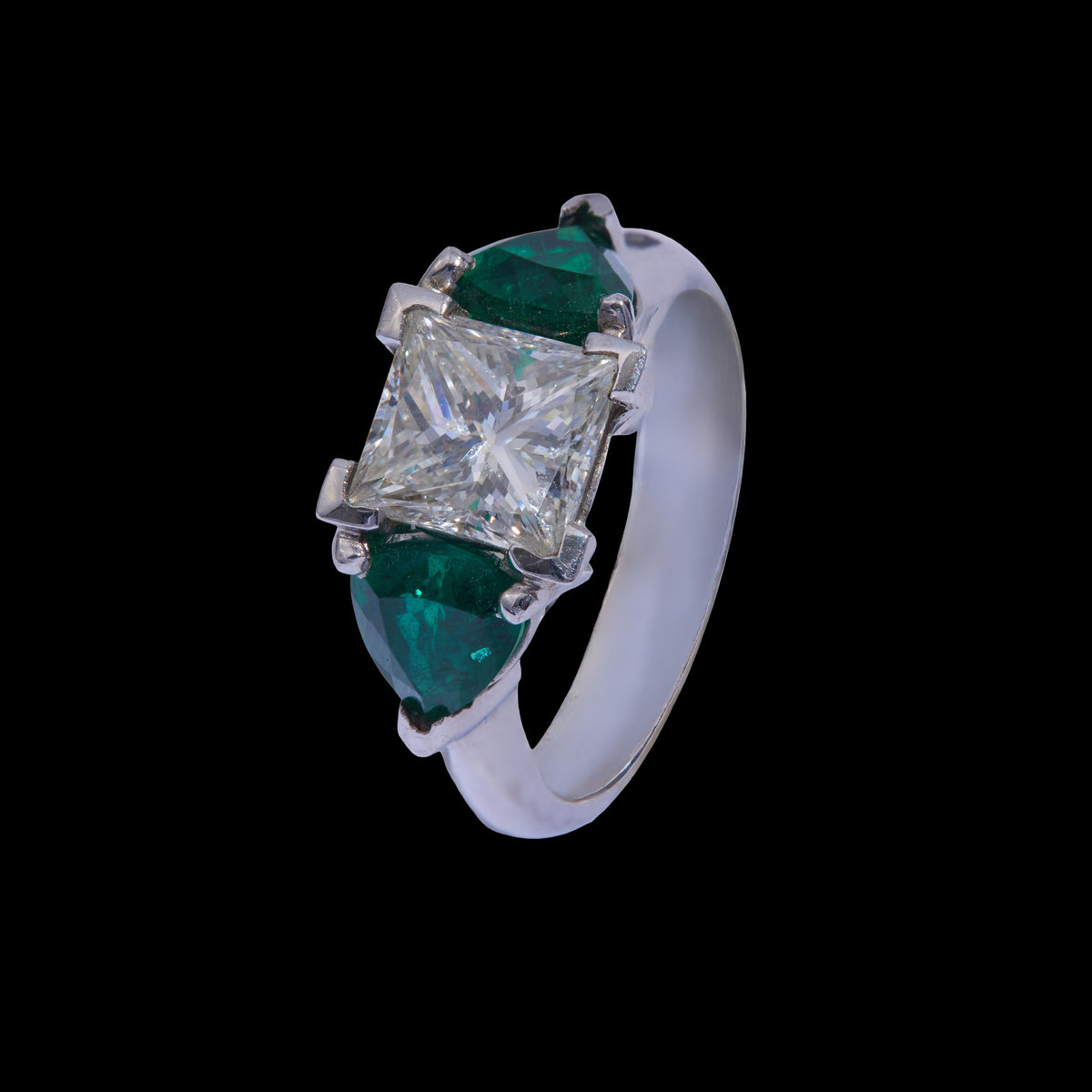 Emerald Diamond Ring