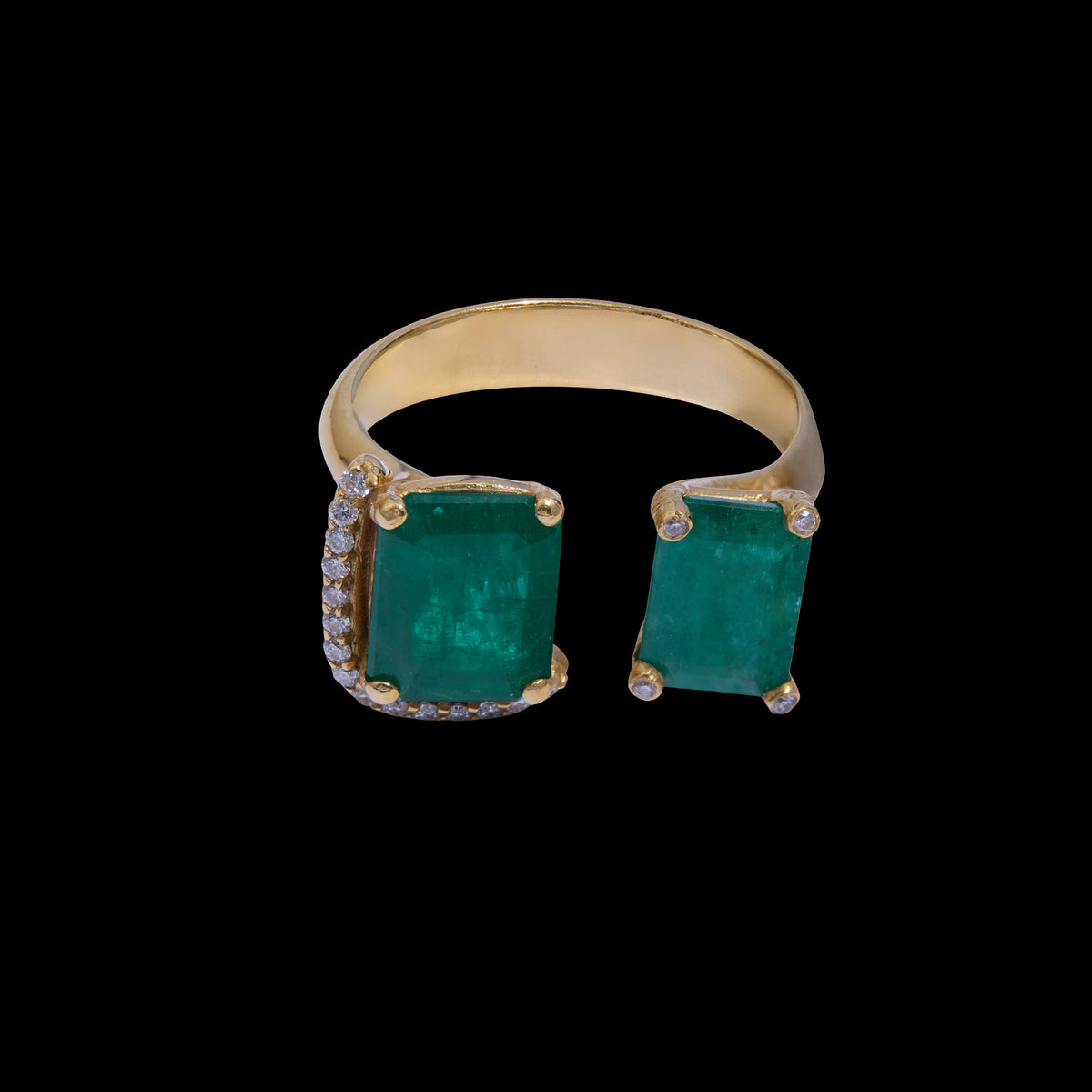 Emerald Diamond Ring