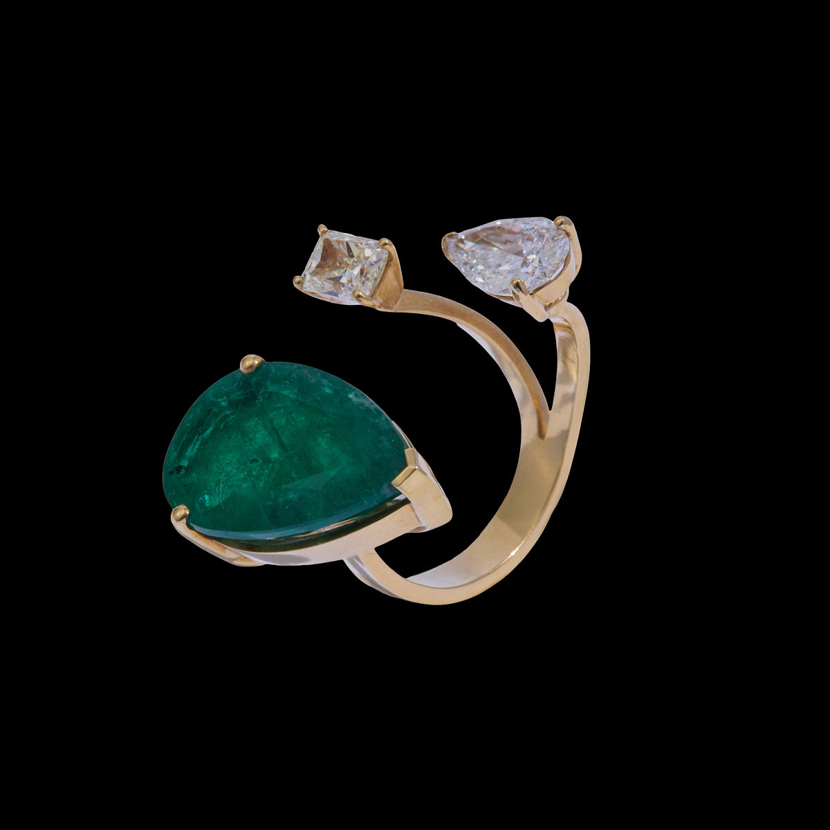 Emerald Diamond Ring